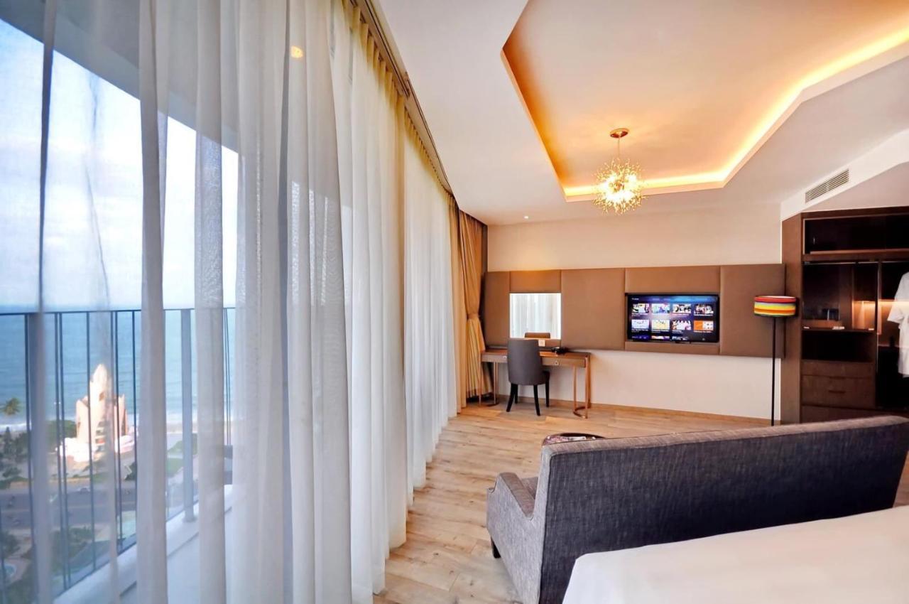 Panorama Central Nha Trang- Vietnam'S Highest Infinitive Rooftop Pool エクステリア 写真