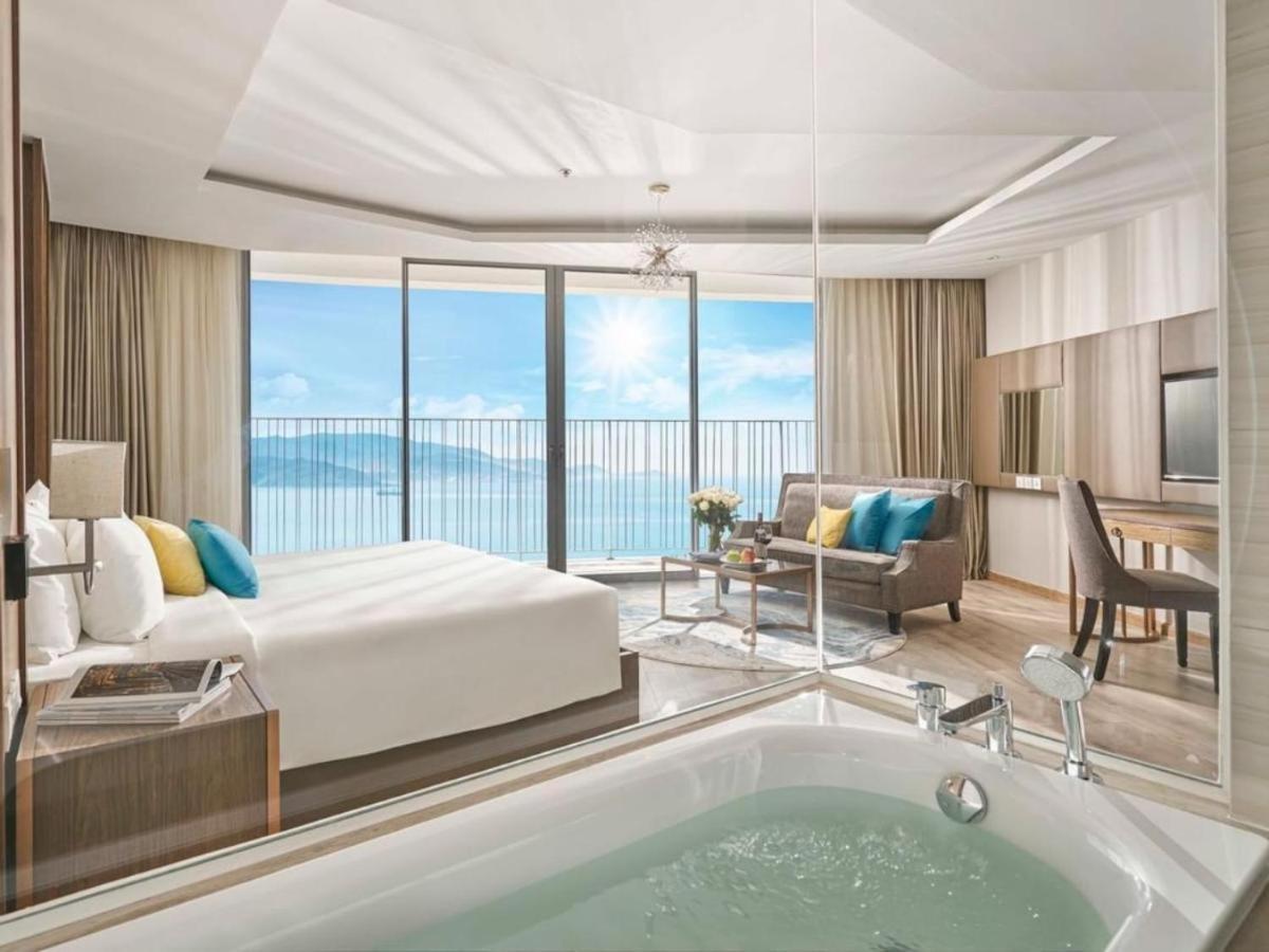 Panorama Central Nha Trang- Vietnam'S Highest Infinitive Rooftop Pool エクステリア 写真