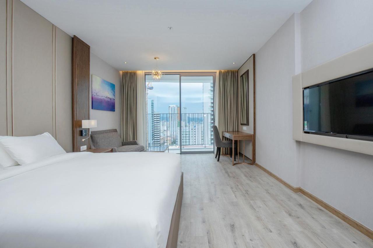 Panorama Central Nha Trang- Vietnam'S Highest Infinitive Rooftop Pool エクステリア 写真